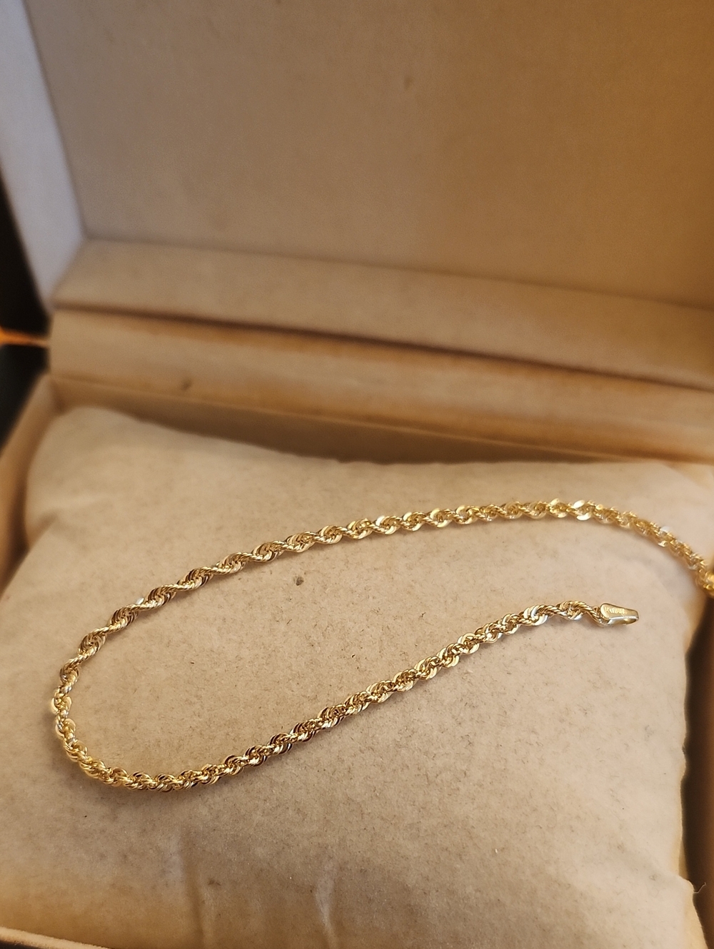 14kt Gold Ripe Bracelet 7.5 Length - Picture 5 of 7